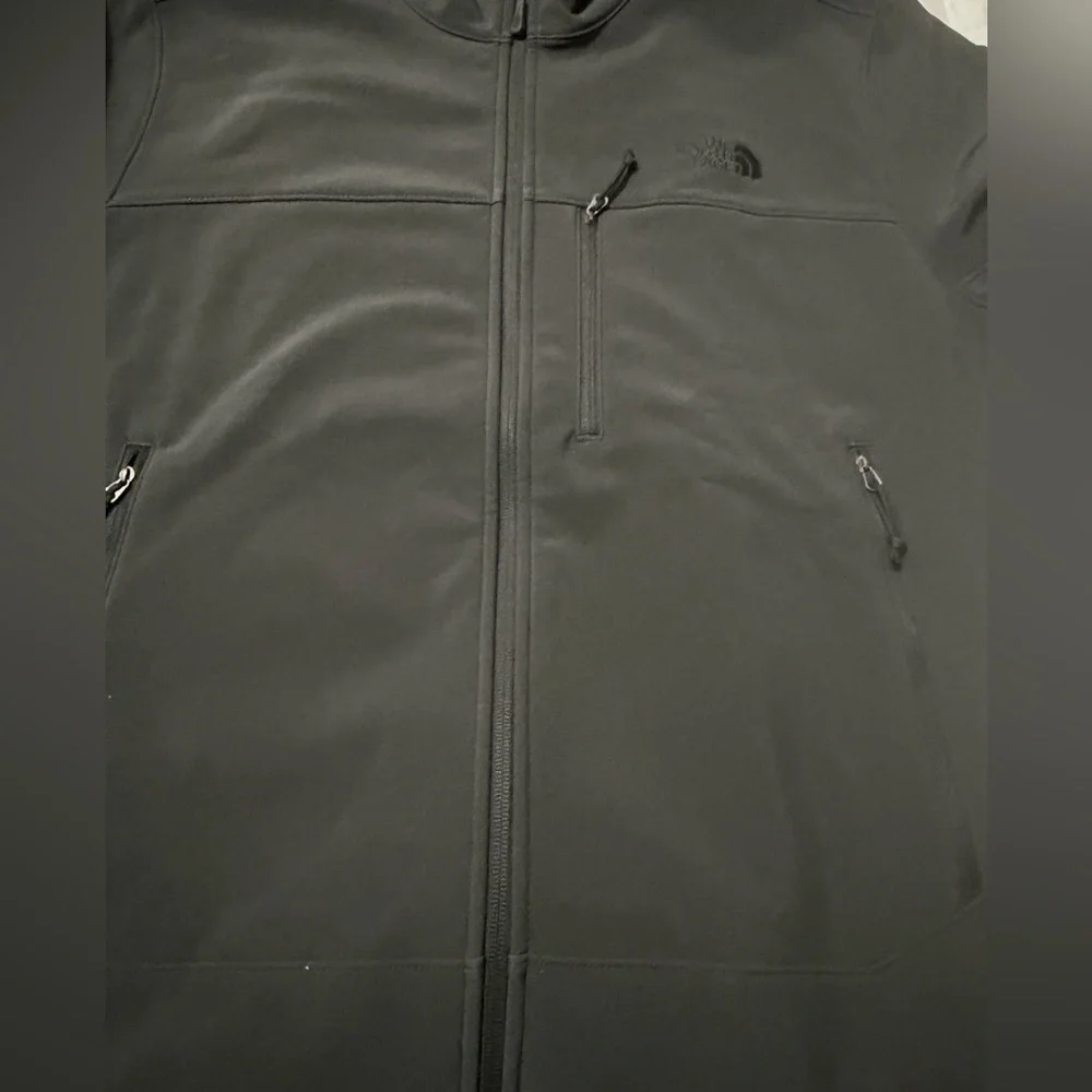 The North Face Men's Dark Gray Performance Jacket